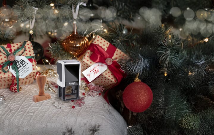 Donnez une touche créative aux fêtes de fin d’année grâce aux tampons encreurs personnalisables et standards spécialement imaginés pour la saison 